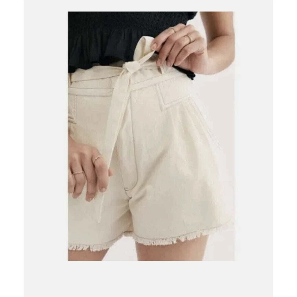 FREE PEOPLE ONE Penny Tie Short Raw Hem High Rise Size 8‎ casual Beige